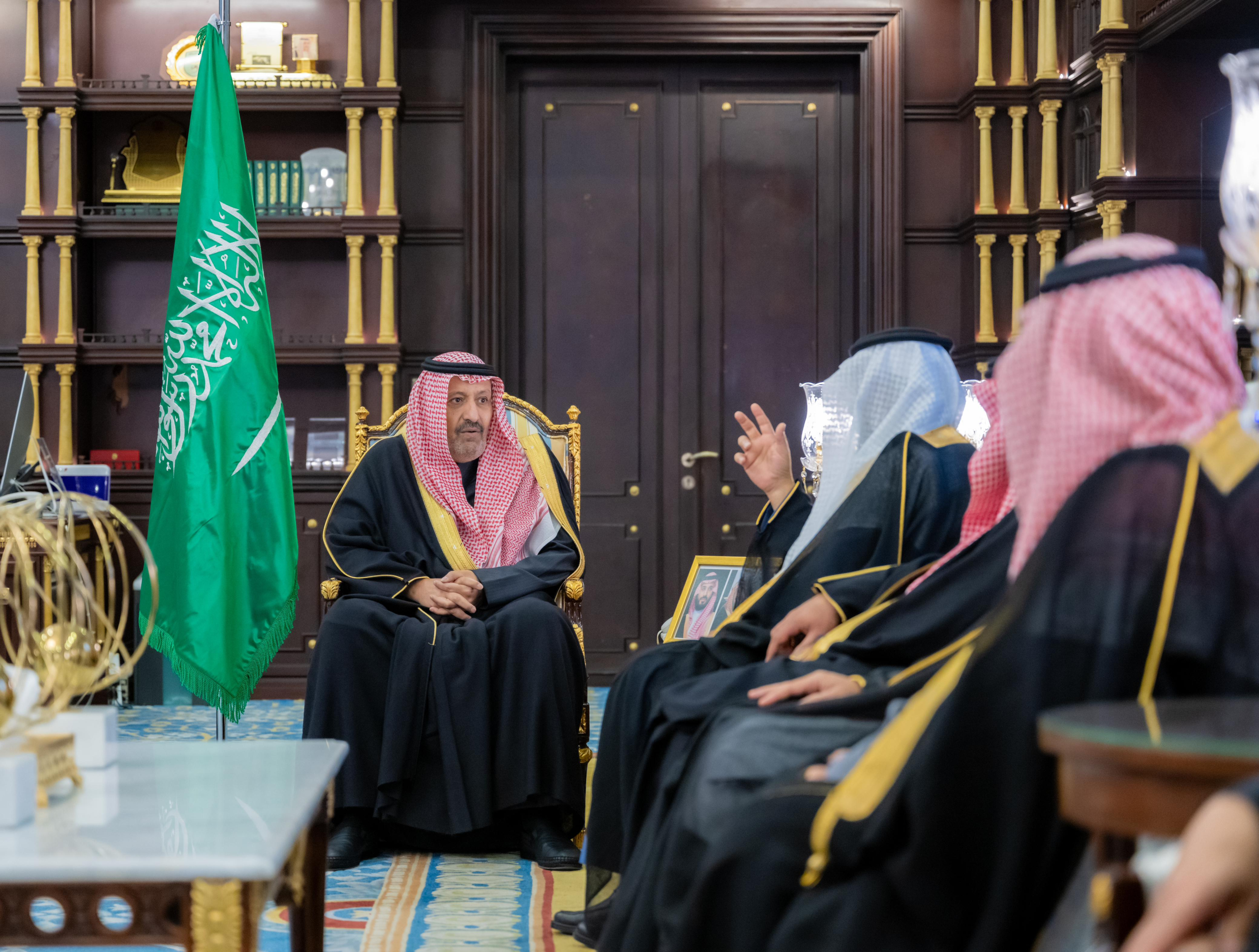 أمير منطقة الباحة يستقبل معالي رئيس الهيئة السعودية للبيانات