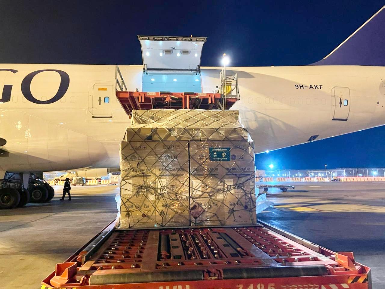 مغادرة الطائرة الإغاثية السعودية الرابعة تحمل 72 طنًا من مساعدات المملكة للشعب الأوكراني