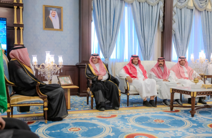 أمير الباحة يستقبل مدير فرع وزارة الرياضة بالمنطقة
