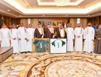 أمير منطقة جازان يستقبل رئيس مجلس إدارة الاتحاد السعودي لكرة القدم