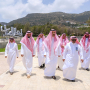 أمير منطقة الباحة يتفقد عدد من المواقع والمتنزهات السياحية