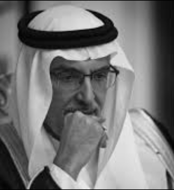 وفاة الشاعر العربي الكبير الأمير بدر بن عبدالمحسن عن عمر يناهز الـ 75 عاماً